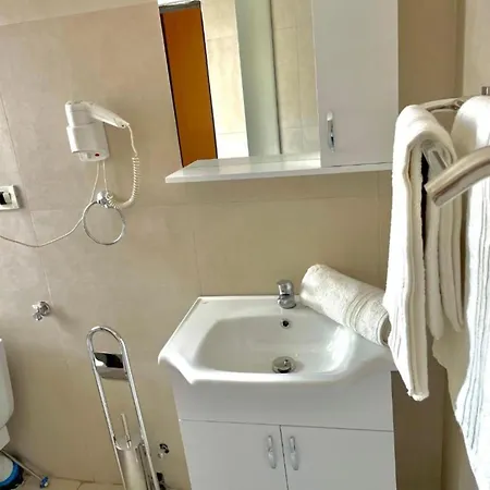 Algo 4* Tirana