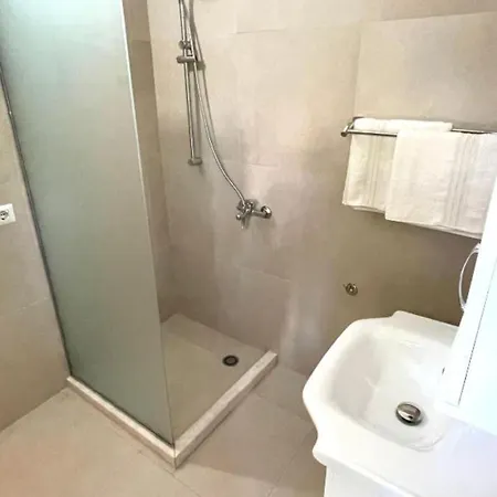 Algo Hotel